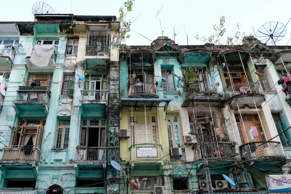 Par la fenêtre #01